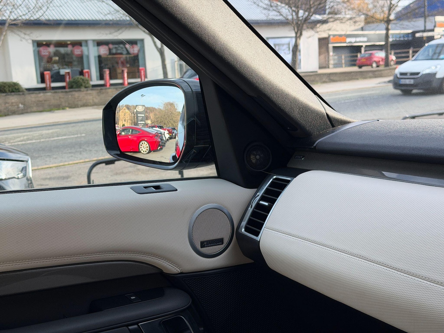 Used Land Rover Discovery 2023 for sale - 76899416: Photo 57