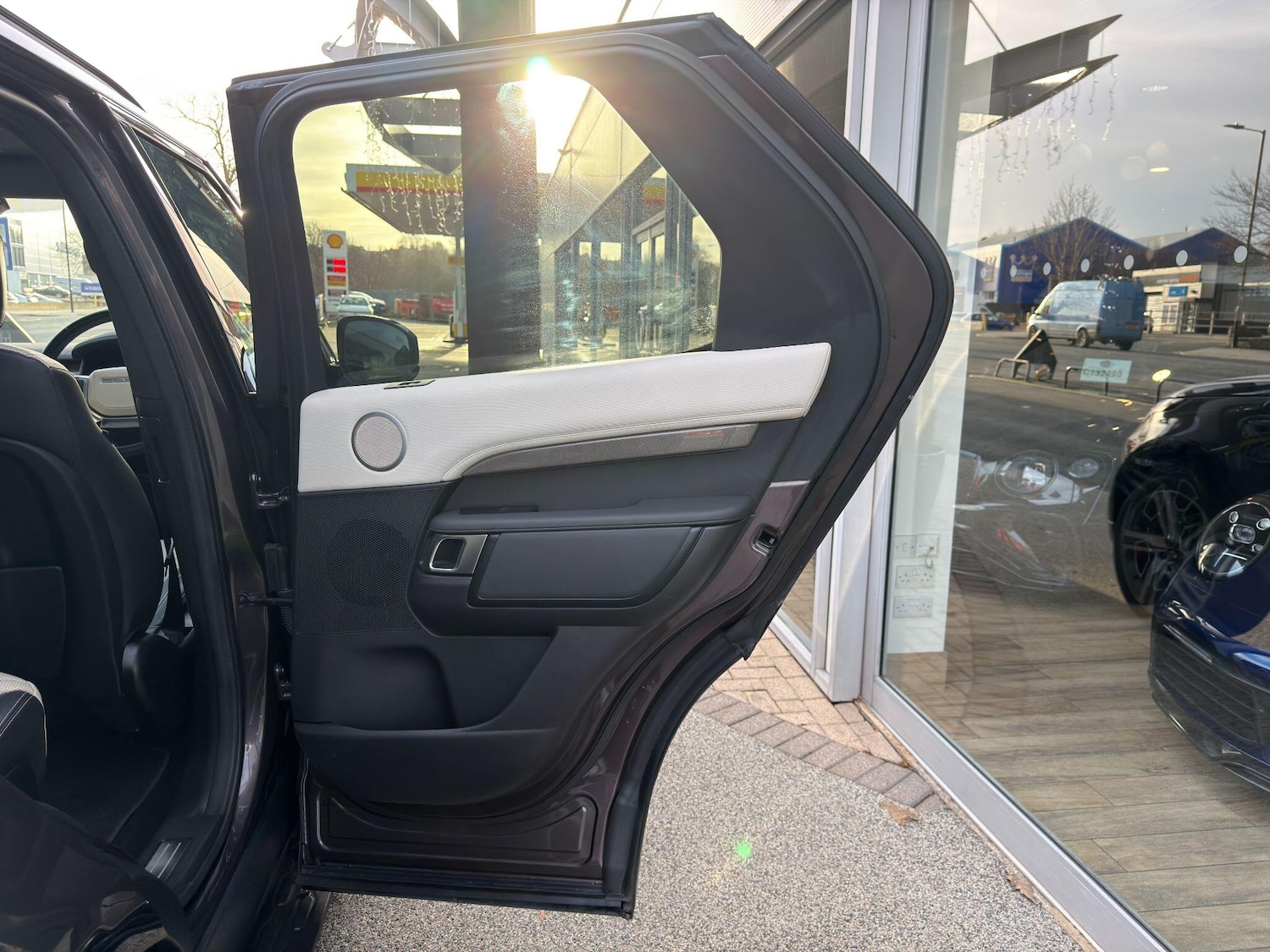 Used Land Rover Discovery 2023 for sale - 76899416: Photo 59