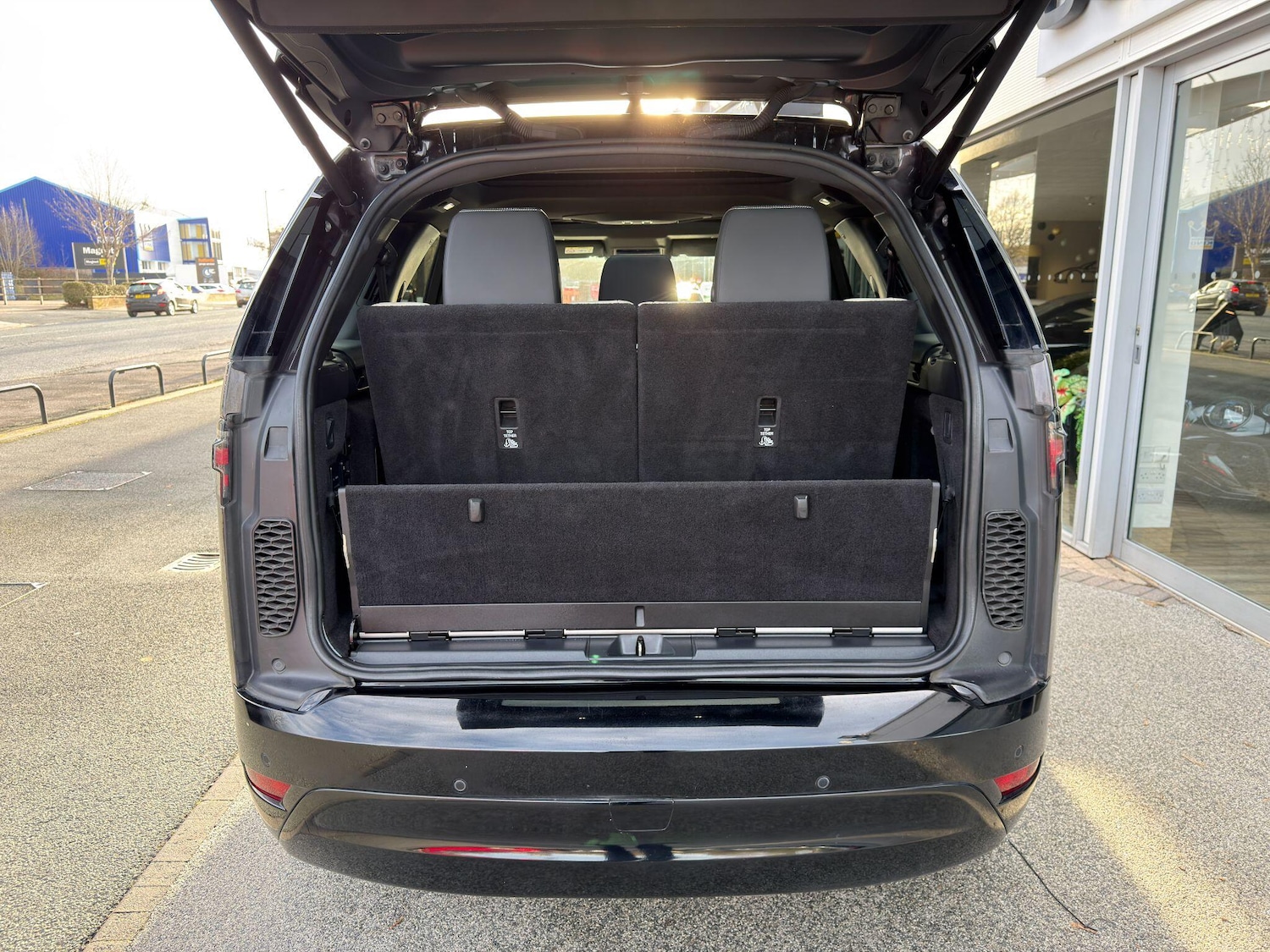 Used Land Rover Discovery 2023 for sale - 76899416: Photo 60