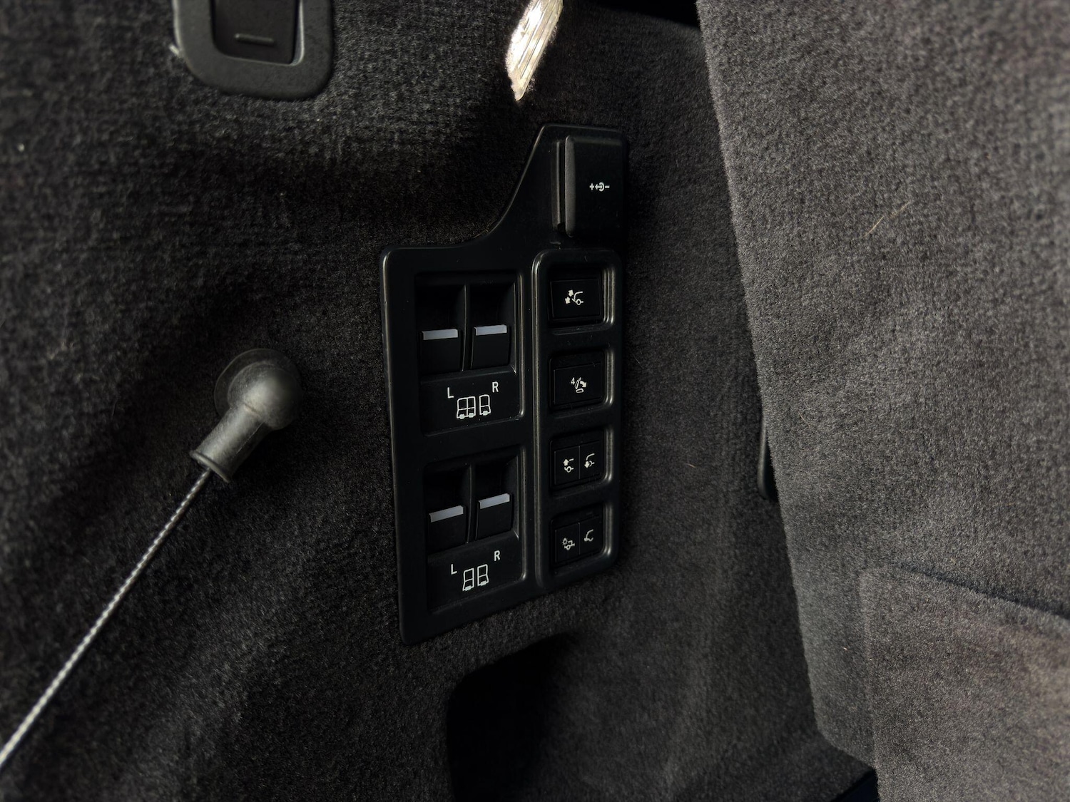 Used Land Rover Discovery 2023 for sale - 76899416: Photo 64