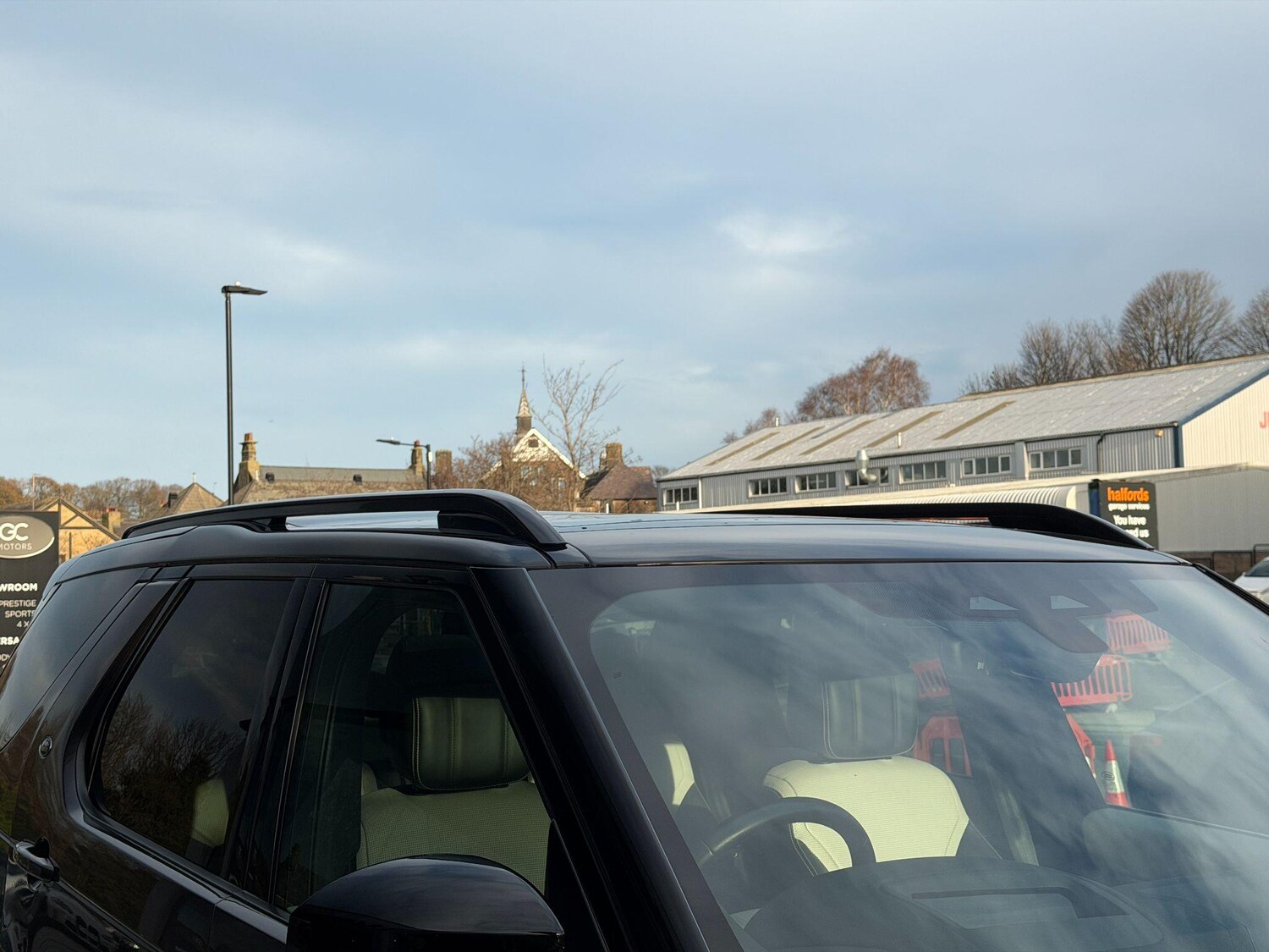 Used Land Rover Discovery 2023 for sale - 76899416: Photo 80