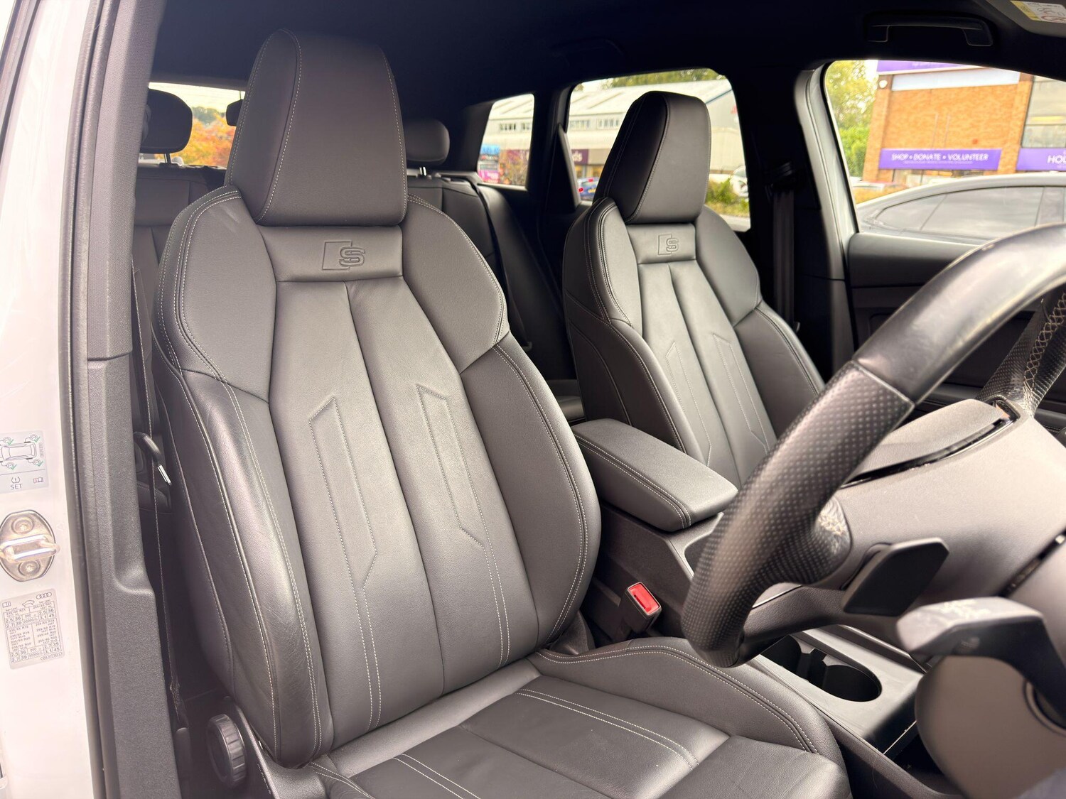 Used Audi Q4 e-tron 2023 for sale - 76085269: Photo 13