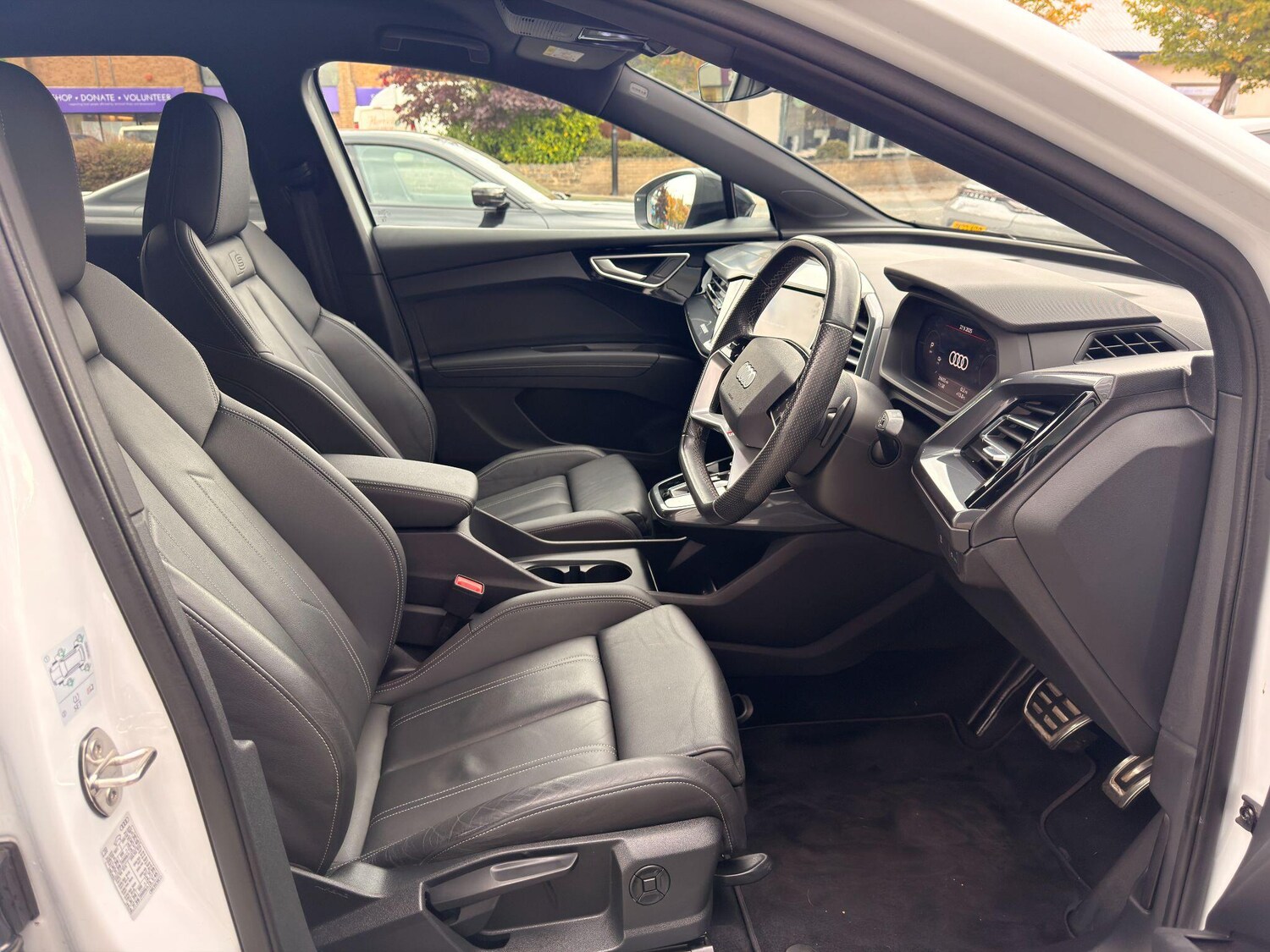 Used Audi Q4 e-tron 2023 for sale - 76085269: Photo 14