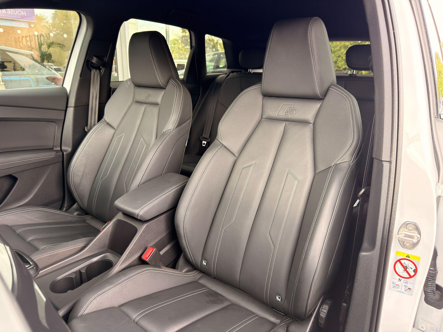 Used Audi Q4 e-tron 2023 for sale - 76085269: Photo 15