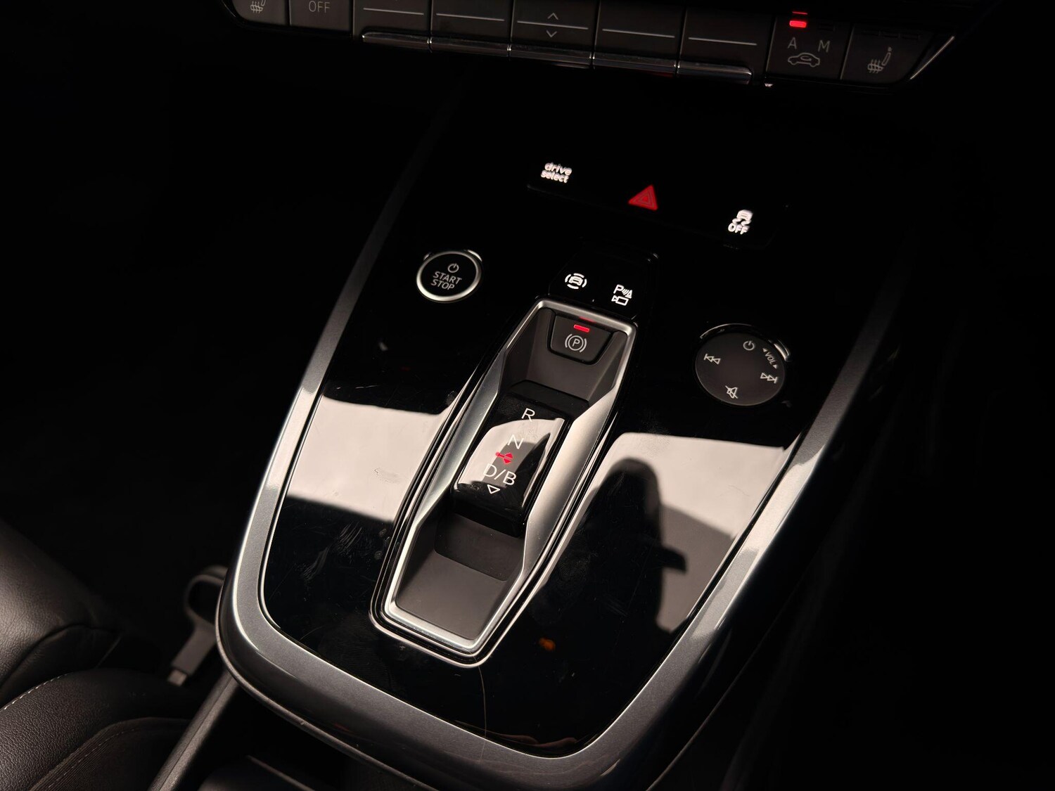 Used Audi Q4 e-tron 2023 for sale - 76085269: Photo 32