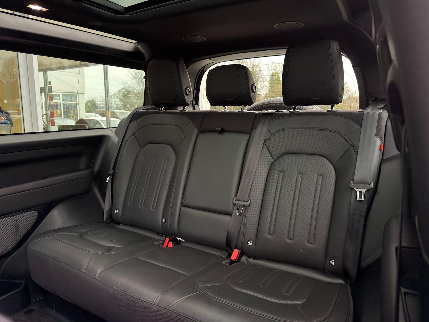 Used Land Rover Defender 90 2021 for sale - 77412081: Photo 24