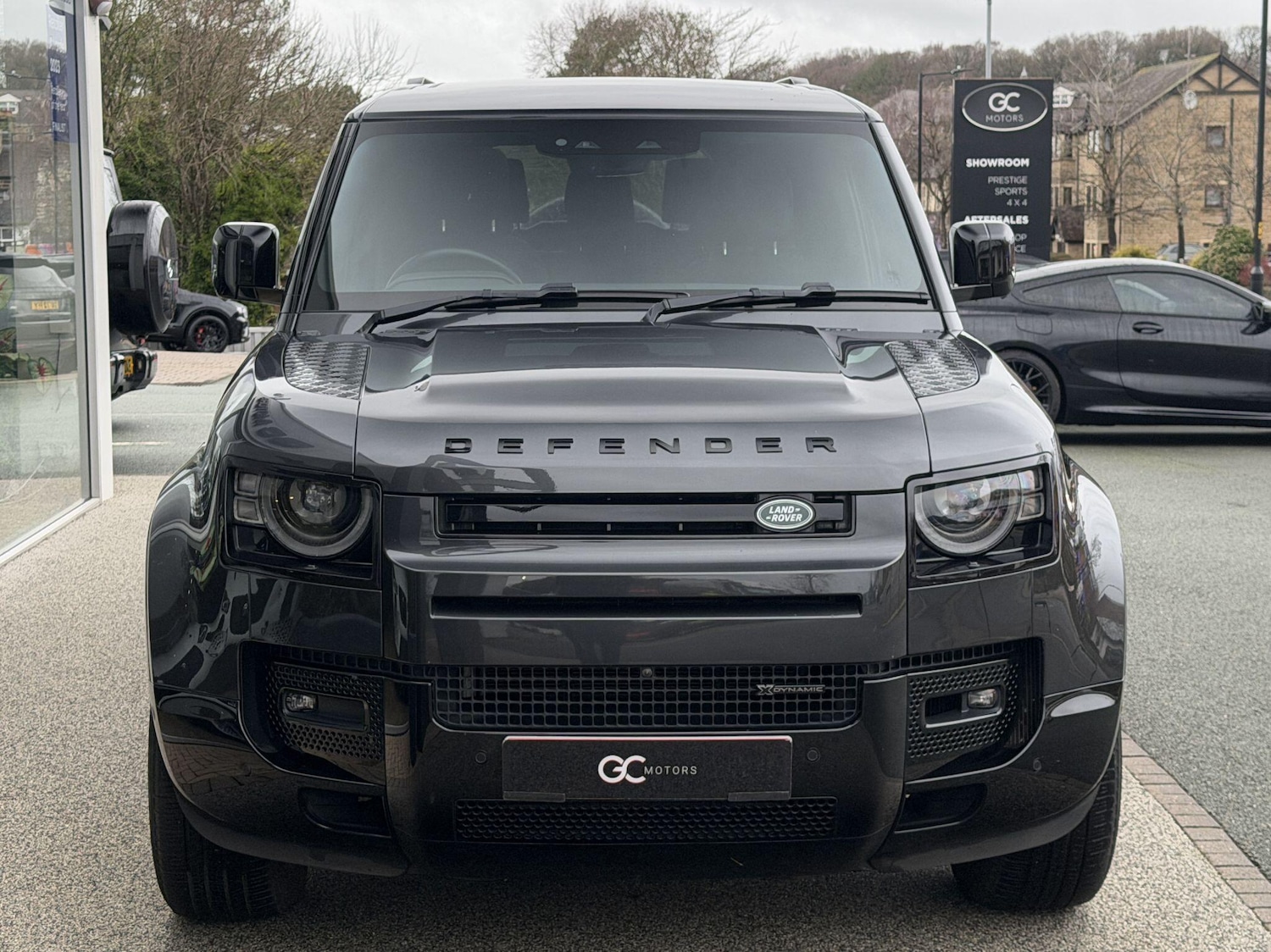 Used Land Rover Defender 130 for sale - 77524999: Photo 3