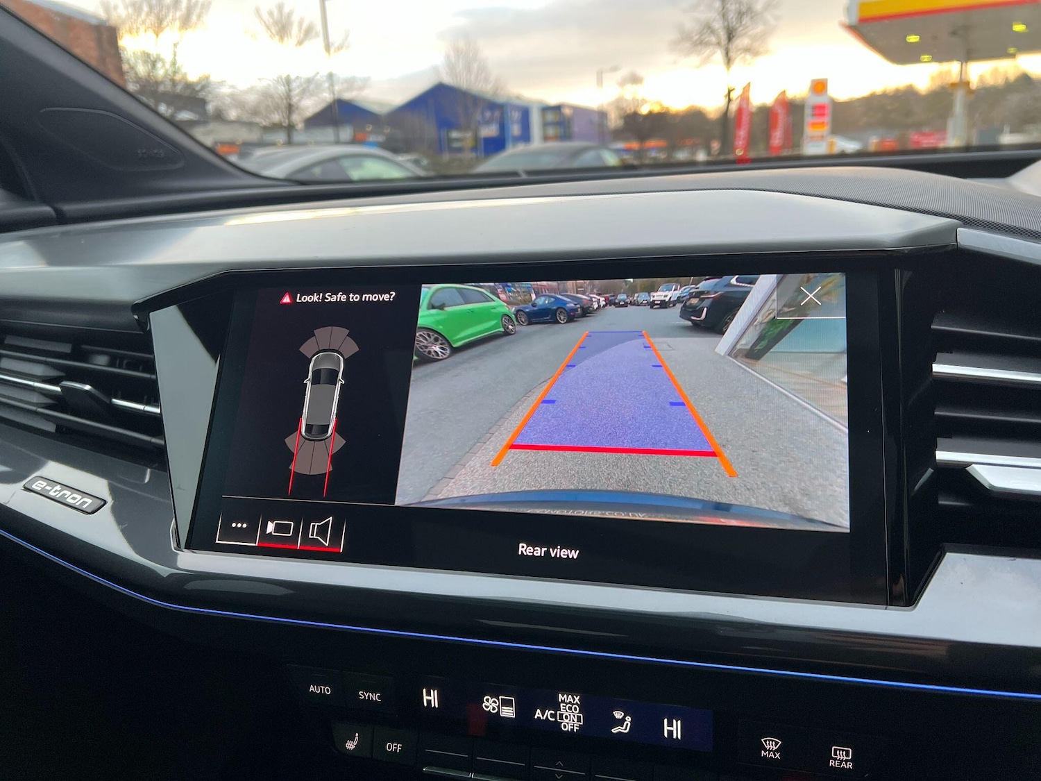 Used Audi Q4 e-tron 2024 for sale - 77066926: Photo 41