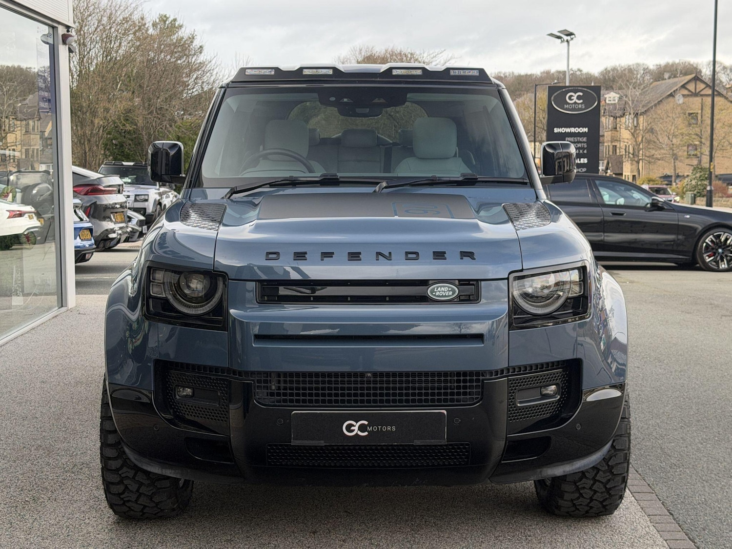 Used Land Rover Defender 90 2025 for sale - 77994209: Photo 2