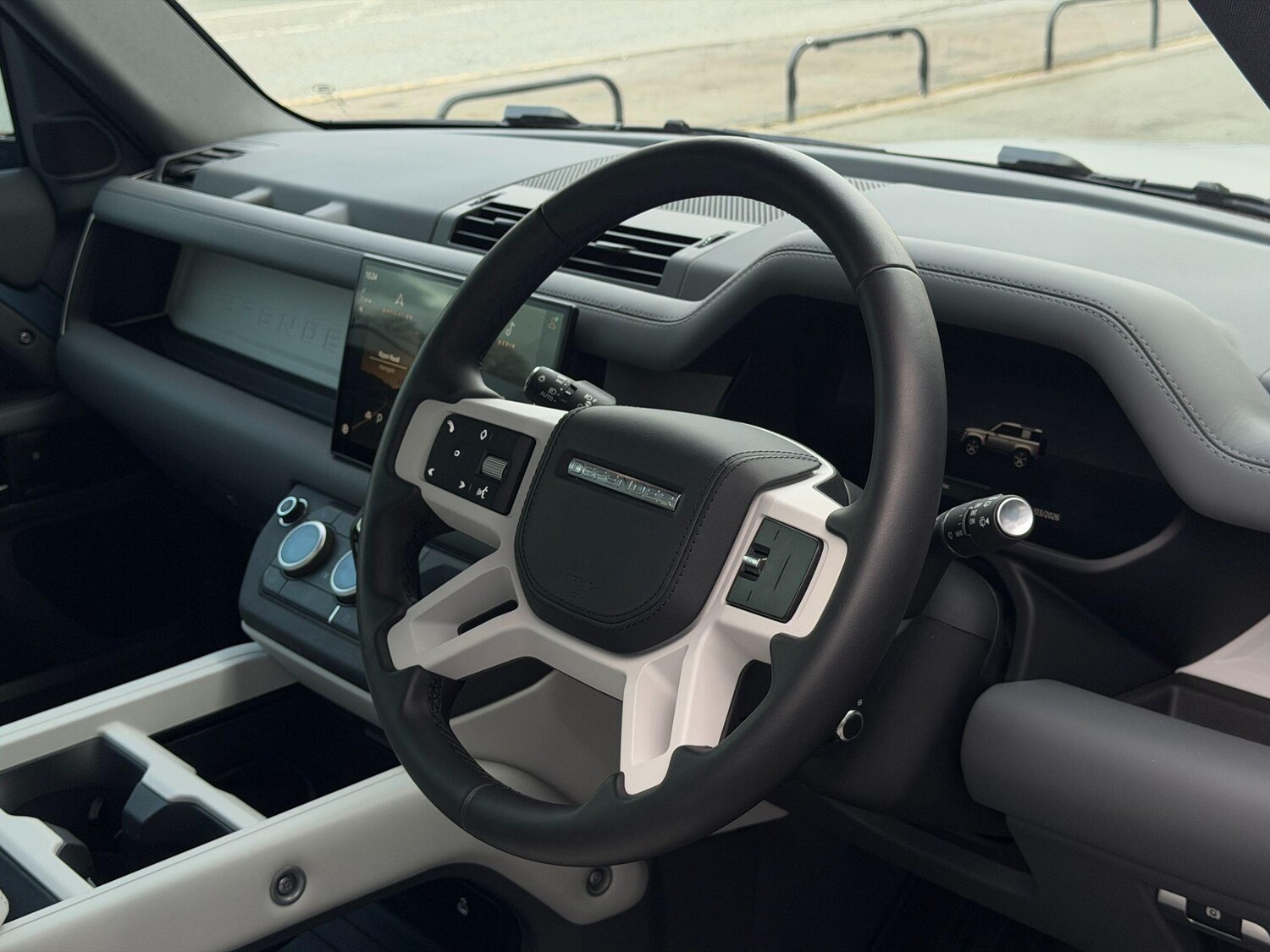 Used Land Rover Defender 90 2025 for sale - 77994209: Photo 25