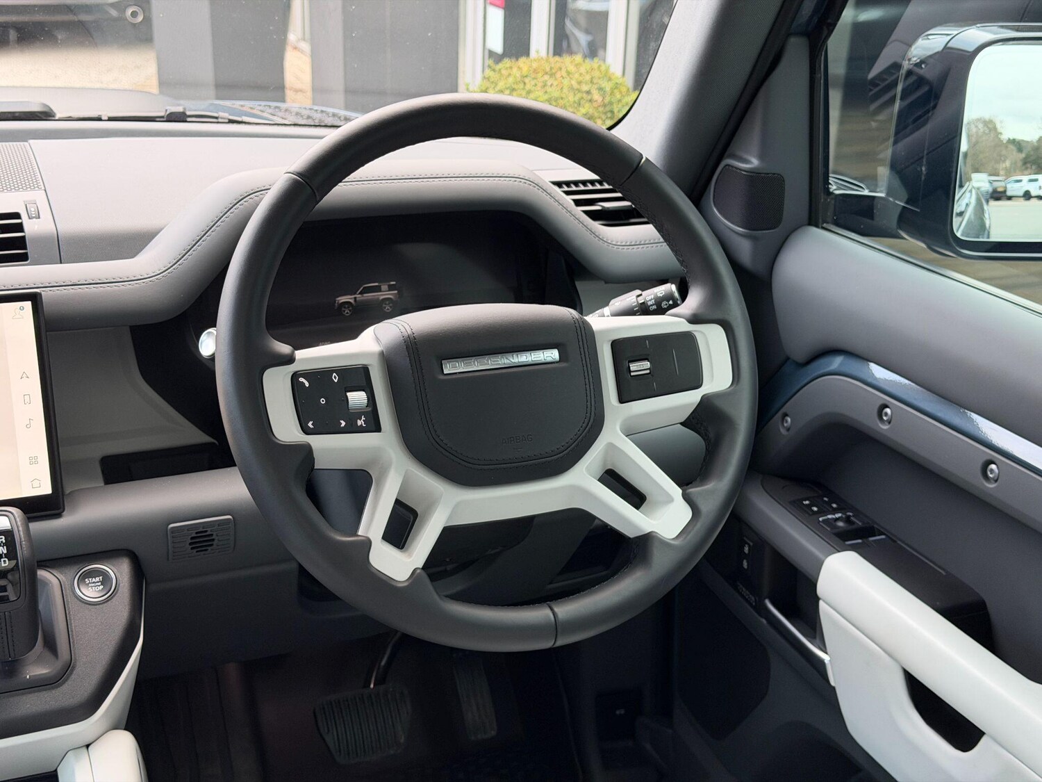 Used Land Rover Defender 90 2025 for sale - 77994209: Photo 26