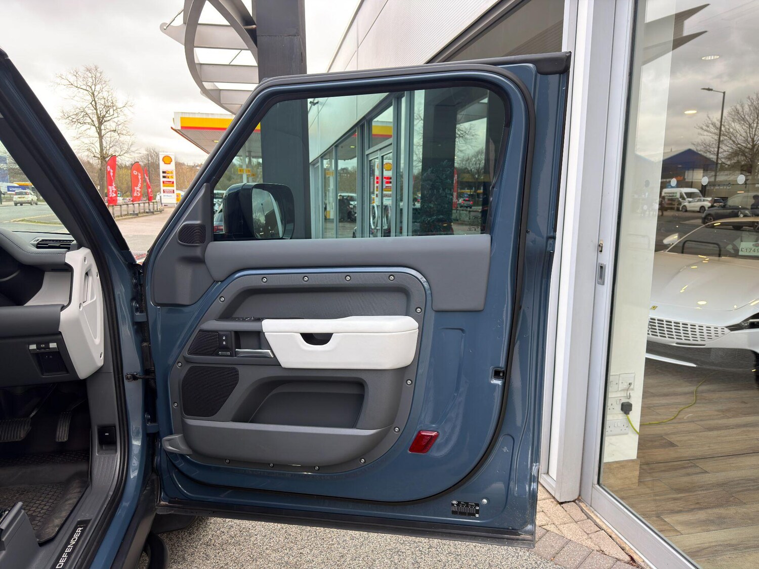 Used Land Rover Defender 90 2025 for sale - 77994209: Photo 41