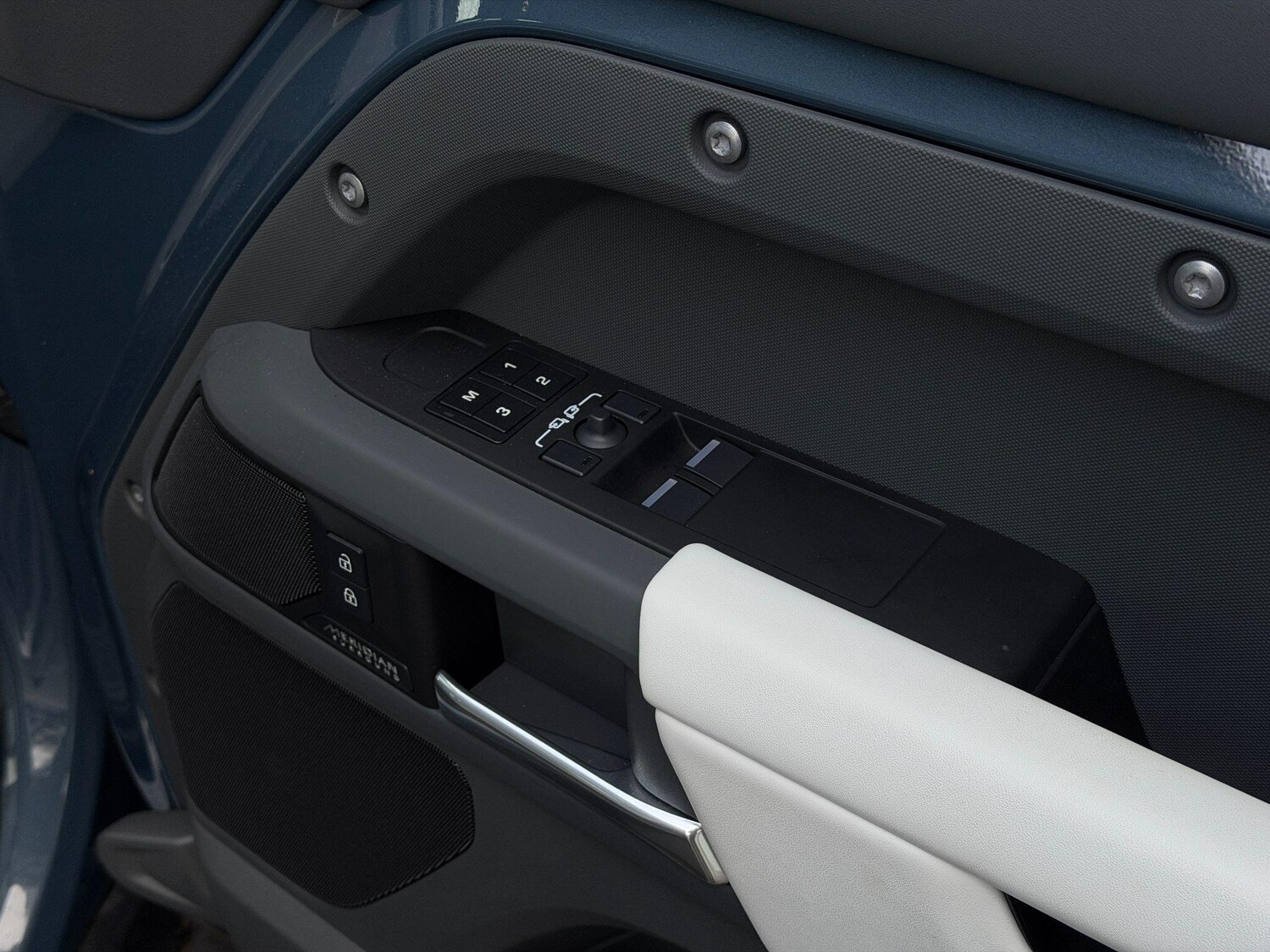 Used Land Rover Defender 90 2025 for sale - 77994209: Photo 44