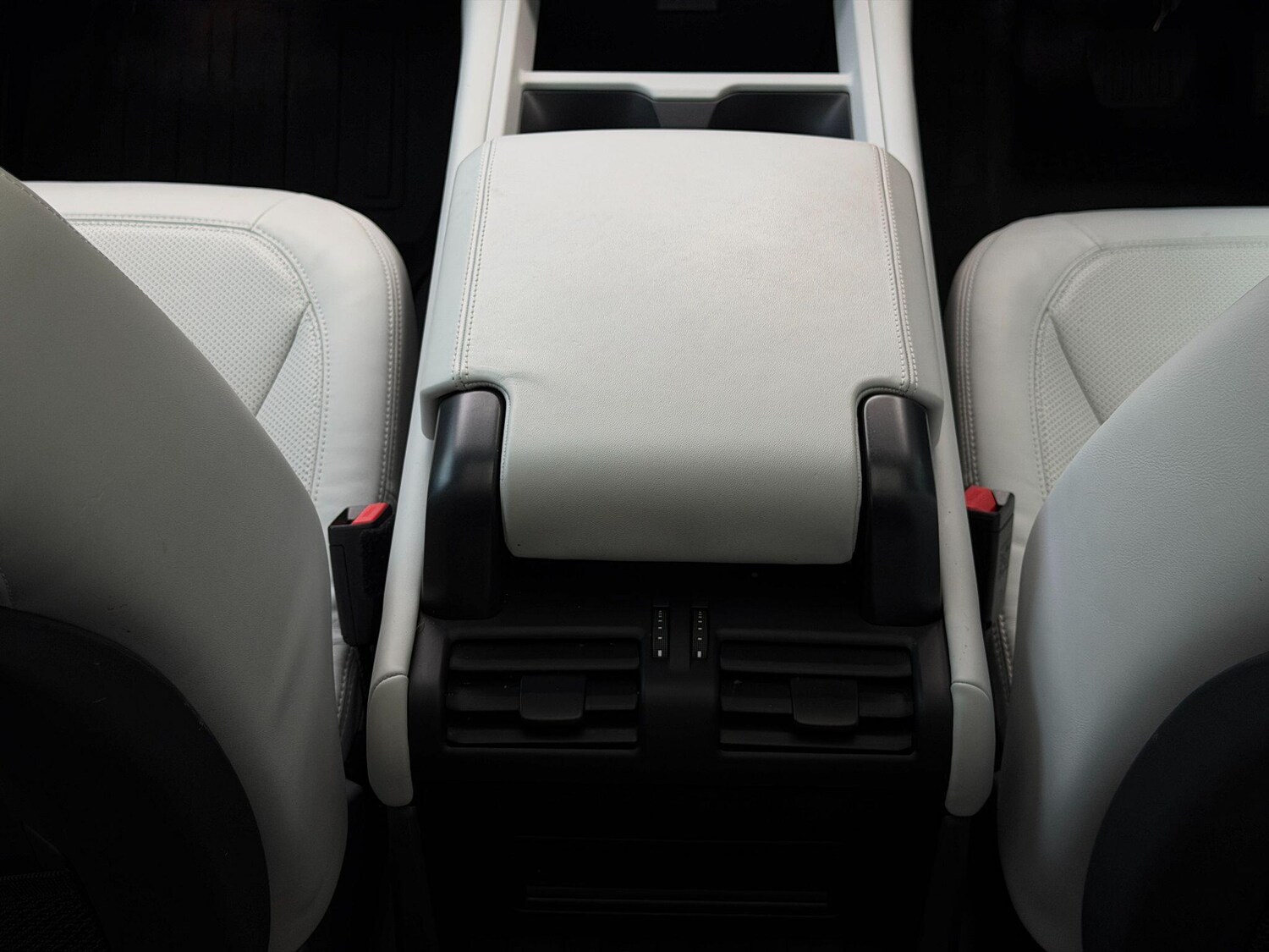 Used Land Rover Defender 90 2025 for sale - 77994209: Photo 55