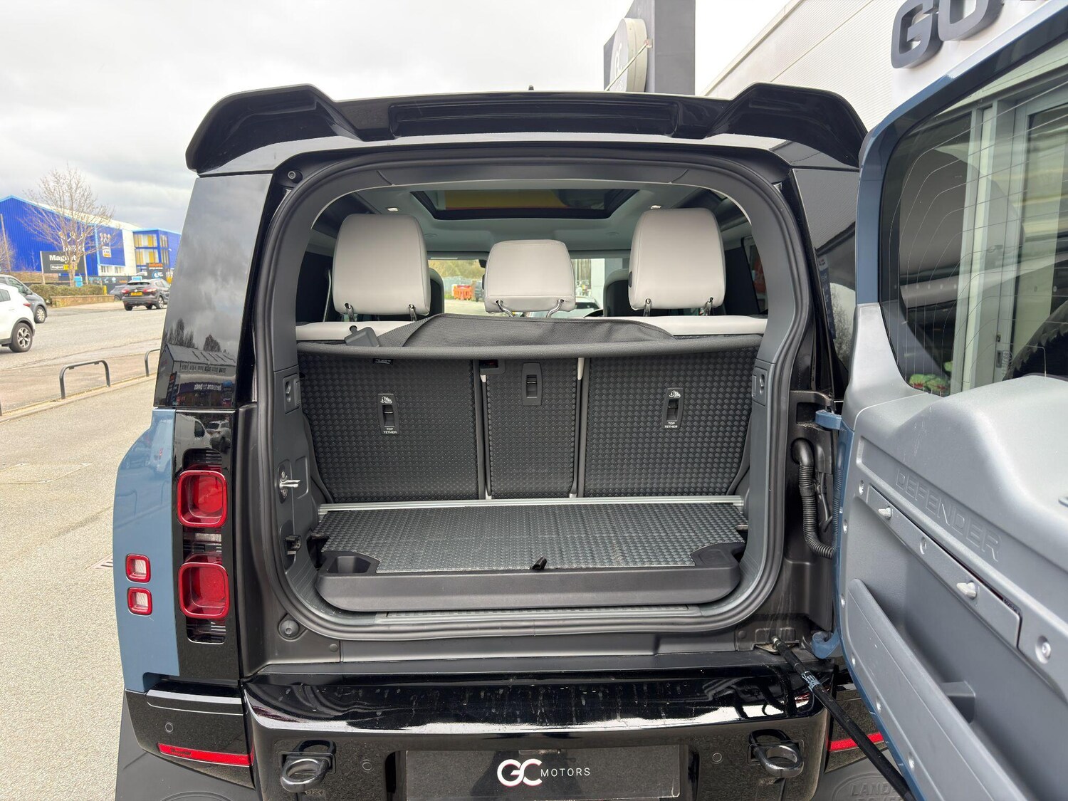 Used Land Rover Defender 90 2025 for sale - 77994209: Photo 56