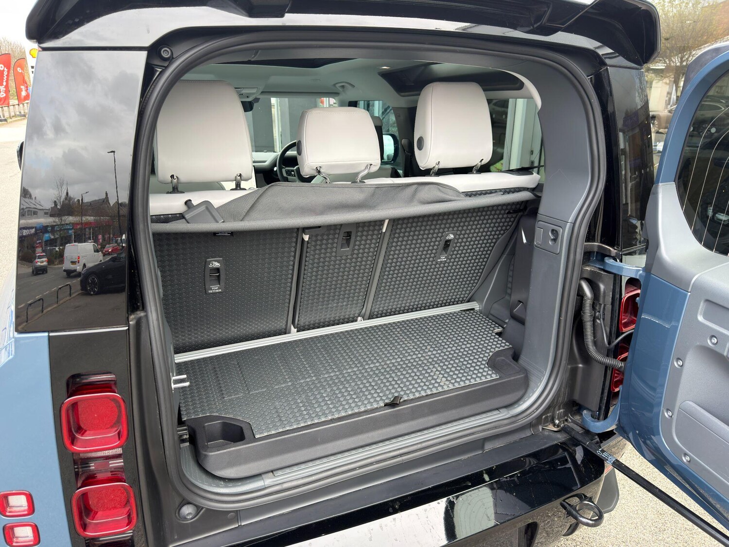 Used Land Rover Defender 90 2025 for sale - 77994209: Photo 57