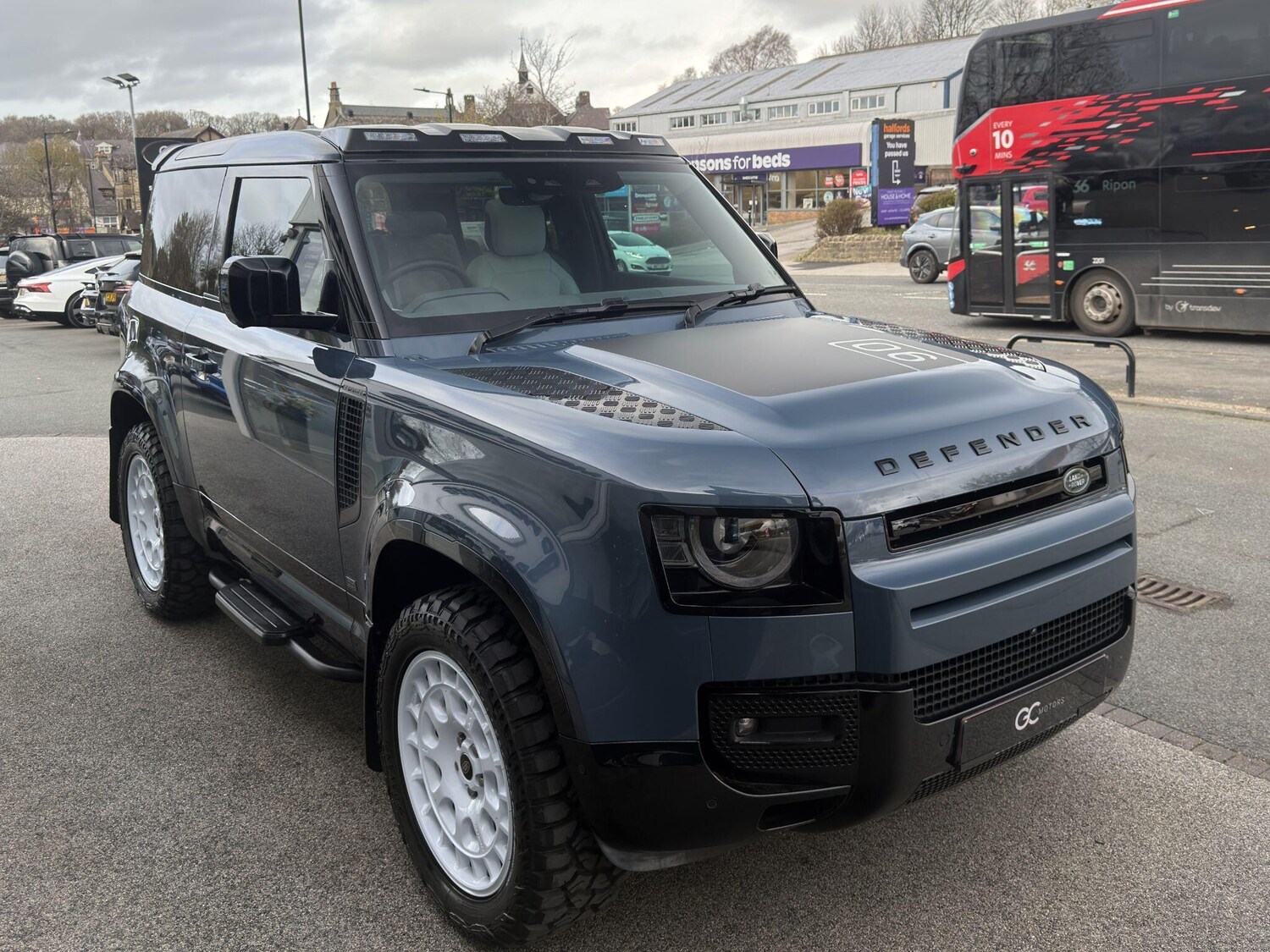 Used Land Rover Defender 90 2025 for sale - 77994209: Photo 8