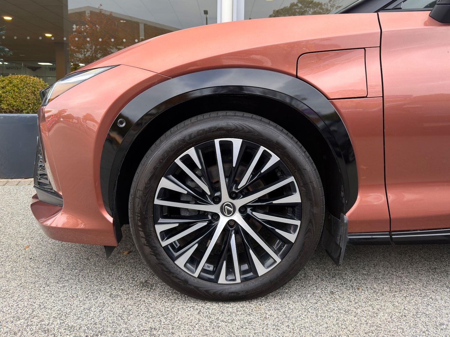 Used Lexus RZ 2023 for sale - 76136490: Photo 4