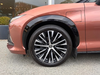 Used Lexus RZ 2023 for sale - 76136490: Photo