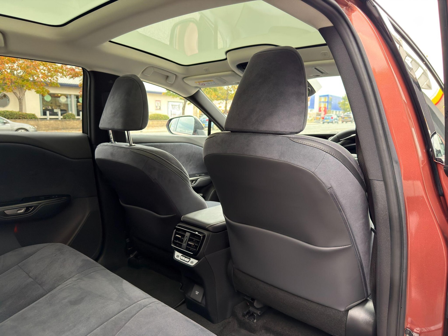Used Lexus RZ 2023 for sale - 76136490: Photo 50
