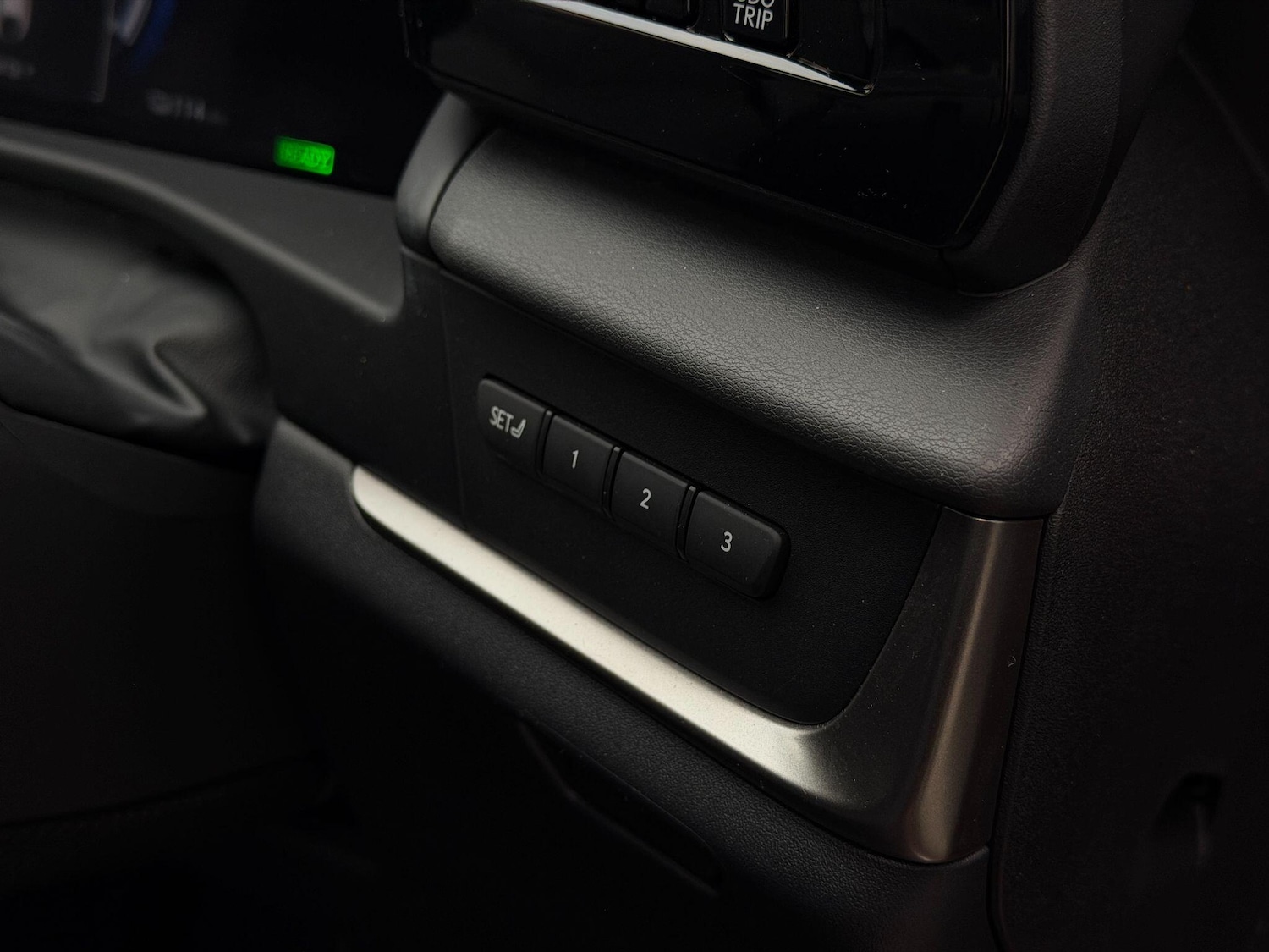 Used Lexus RZ 2023 for sale - 76136490: Photo 57