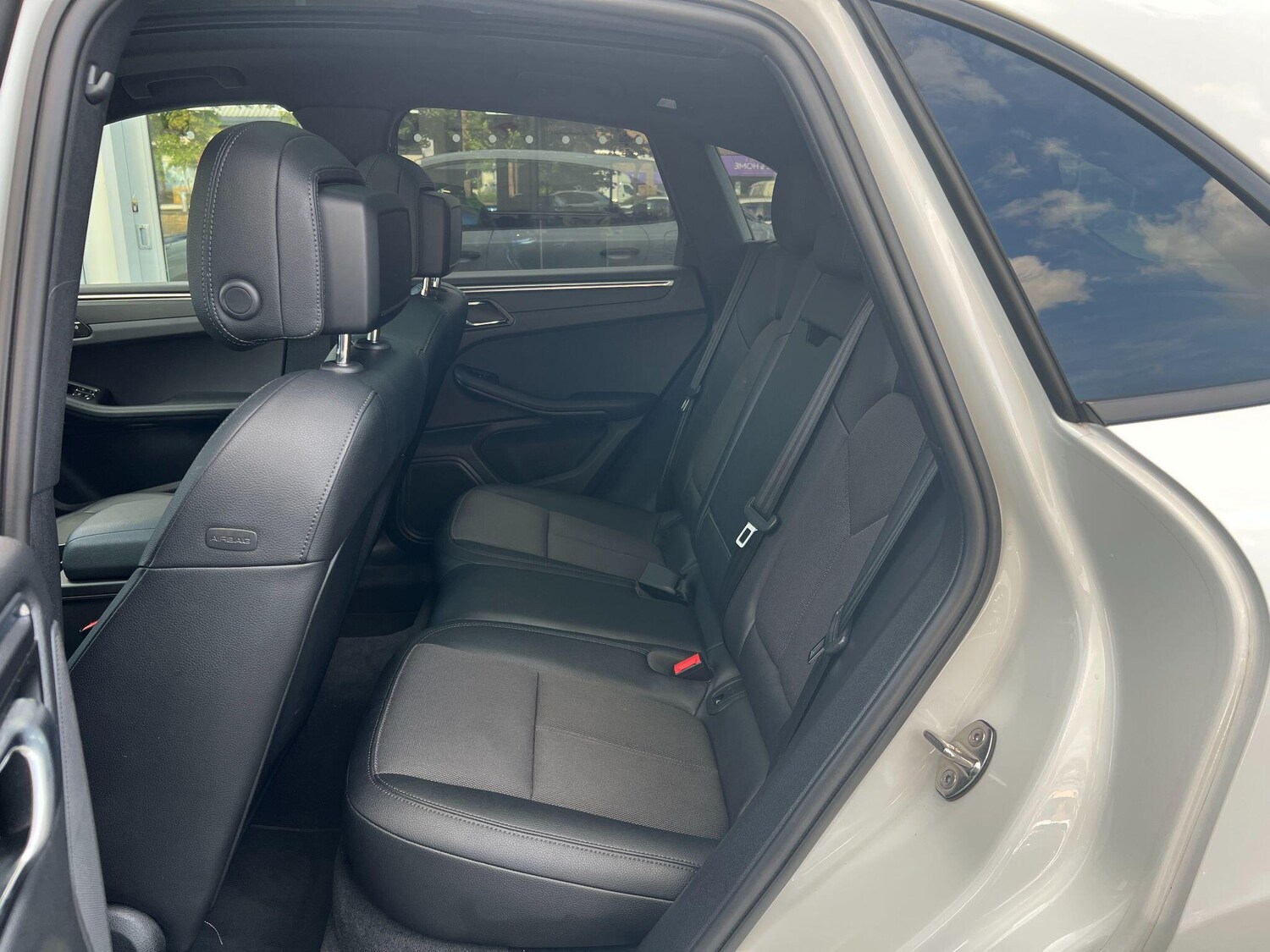 Used Porsche Macan for sale - 76832251: Photo 17