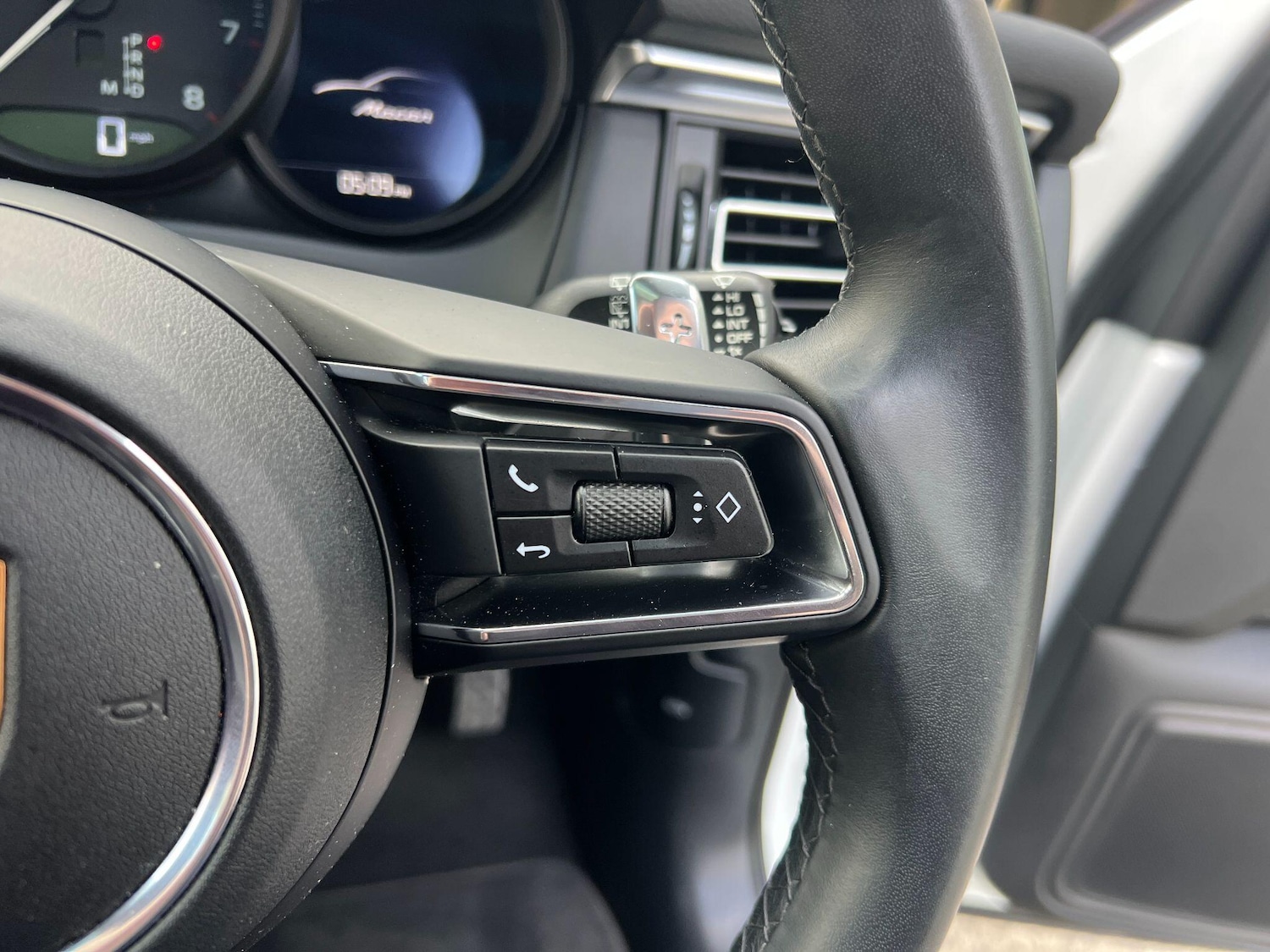 Used Porsche Macan for sale - 76832251: Photo 23