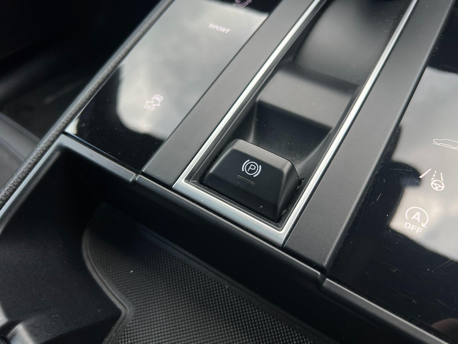 Used Porsche Macan for sale - 76832251: Photo 34