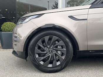 Used Land Rover Discovery 2021 for sale - 76824266: Photo