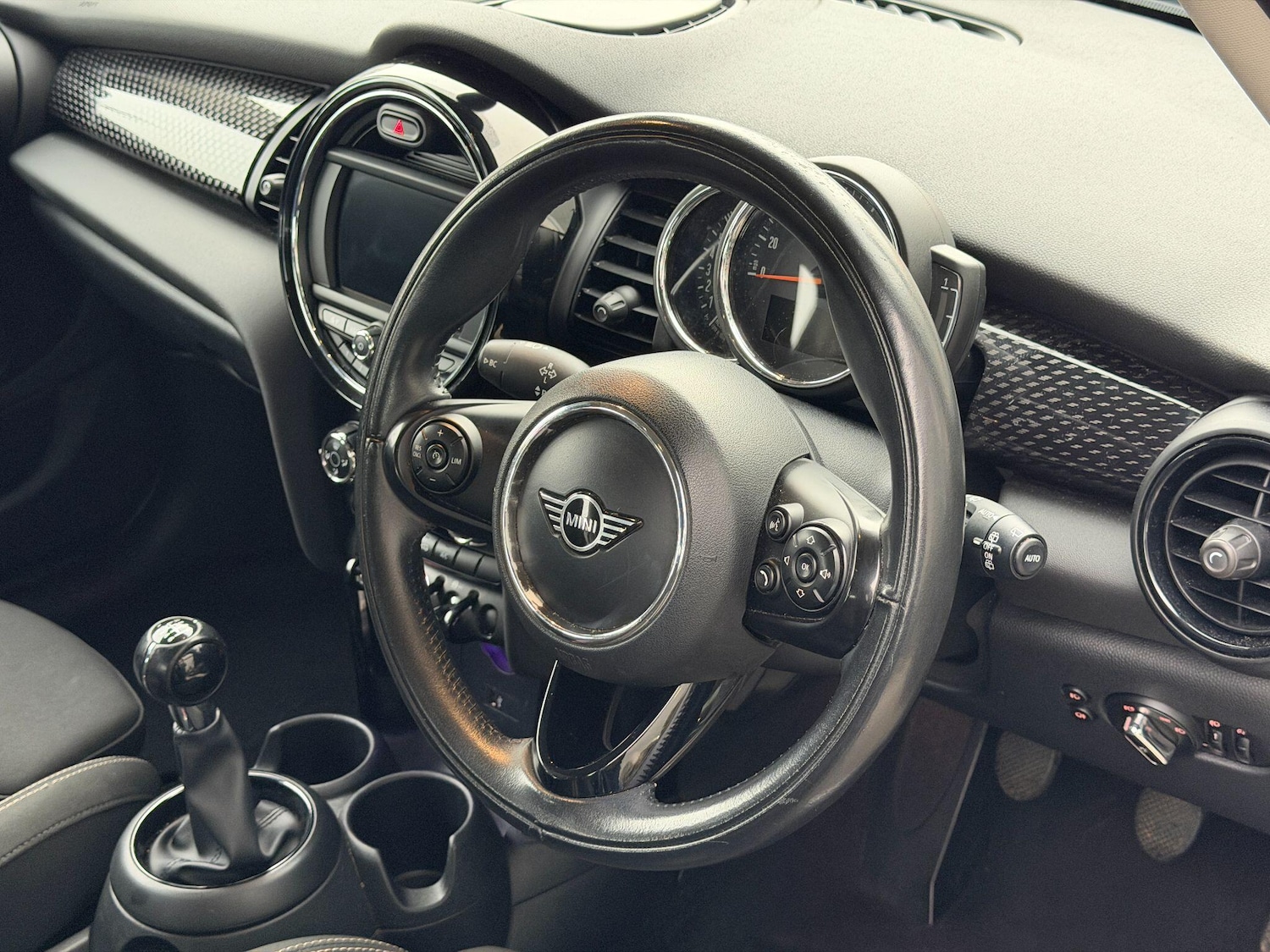 Used MINI Hatch 2019 for sale - 76975513: Photo 24