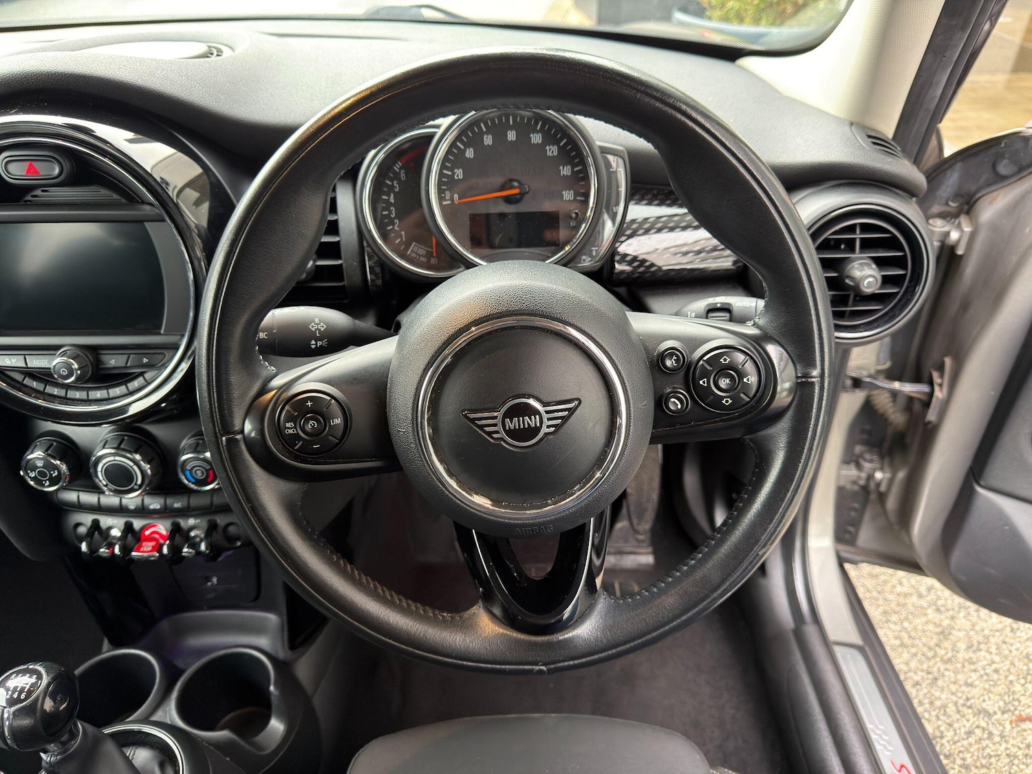 Used MINI Hatch 2019 for sale - 76975513: Photo 25