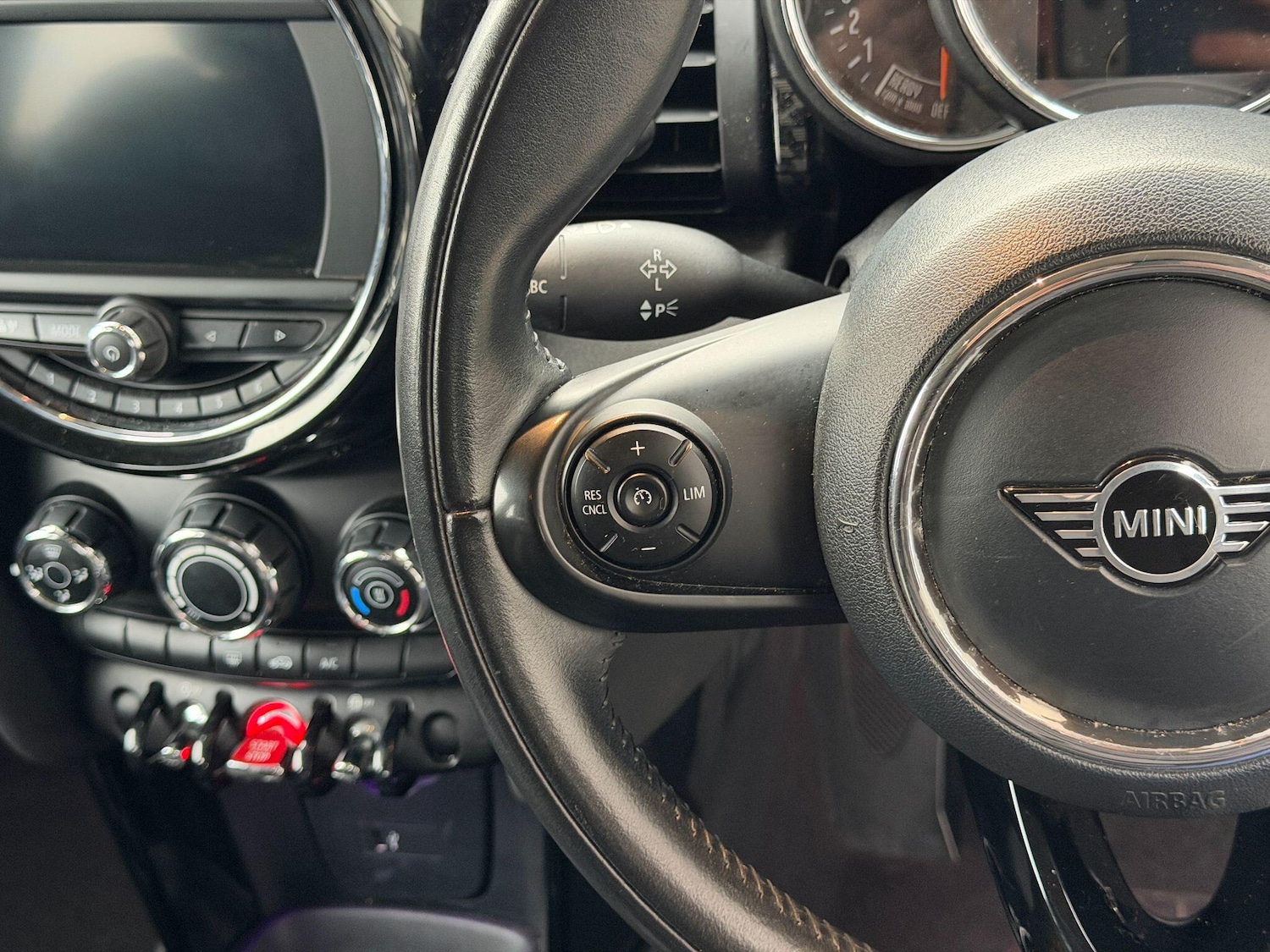 Used MINI Hatch 2019 for sale - 76975513: Photo 26