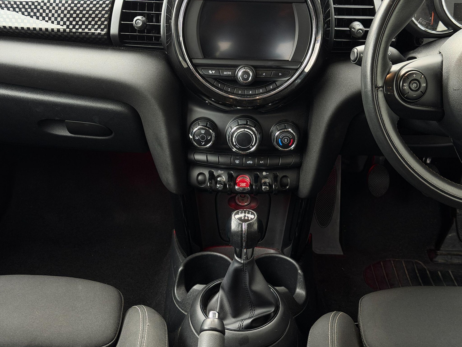 Used MINI Hatch 2019 for sale - 76975513: Photo 47