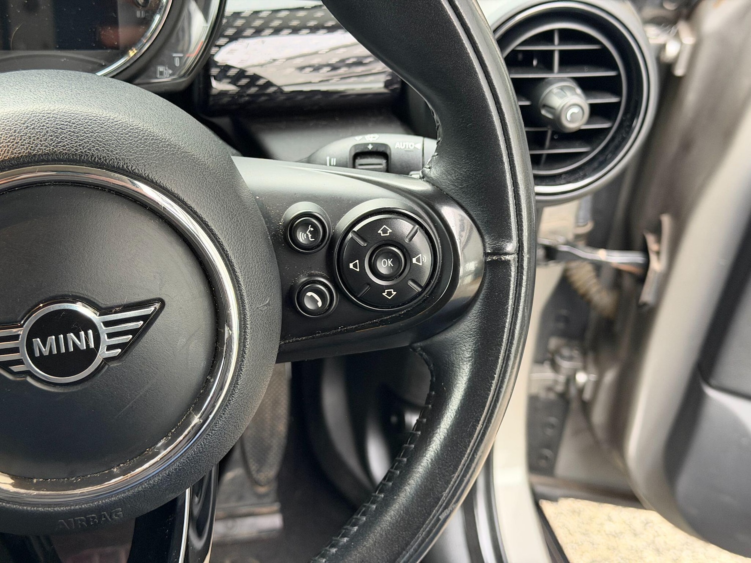 Used MINI Hatch 2019 for sale - 76975513: Photo 69