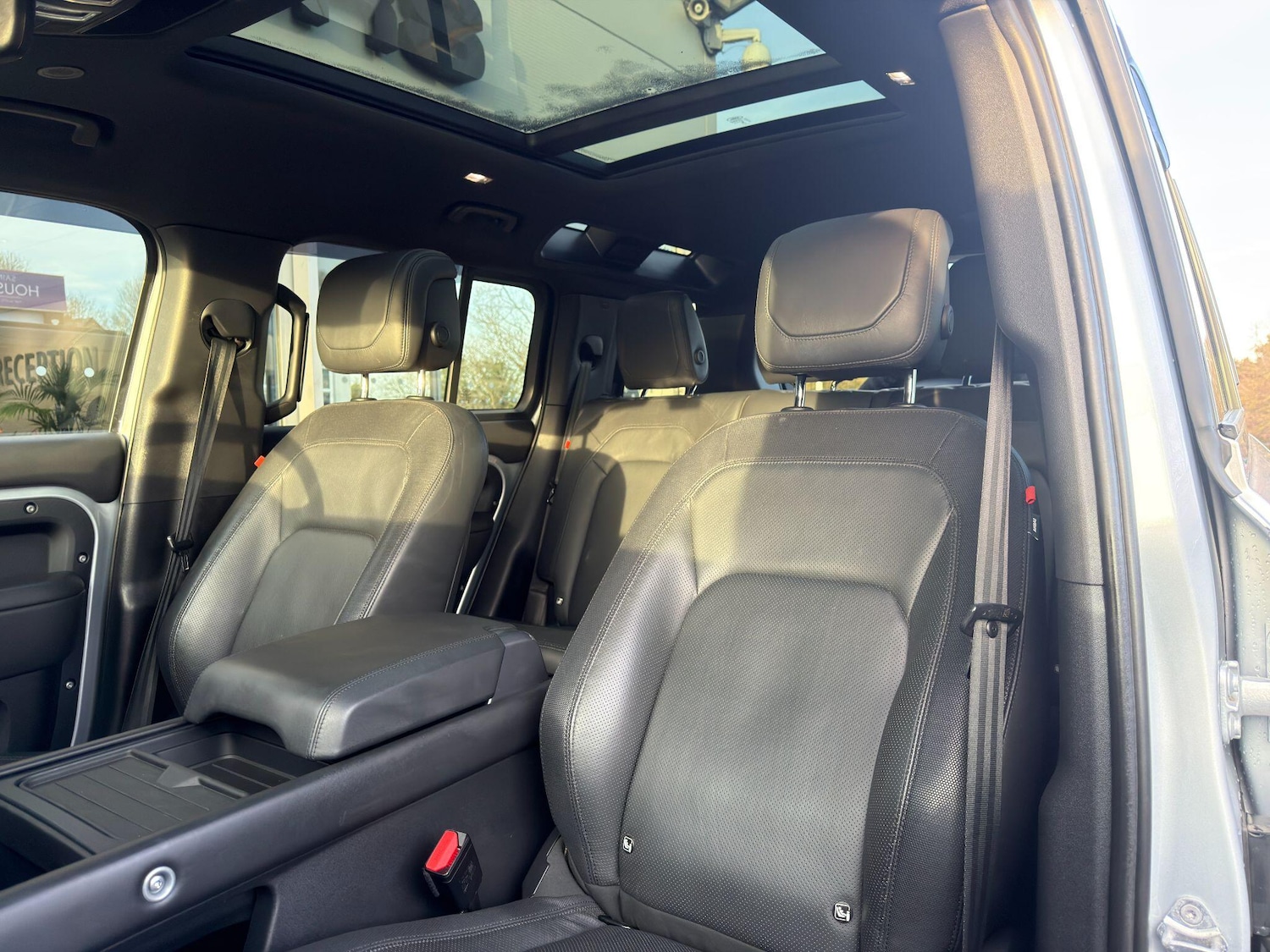 Used Land Rover Defender 110 2023 for sale - 77130789: Photo 22