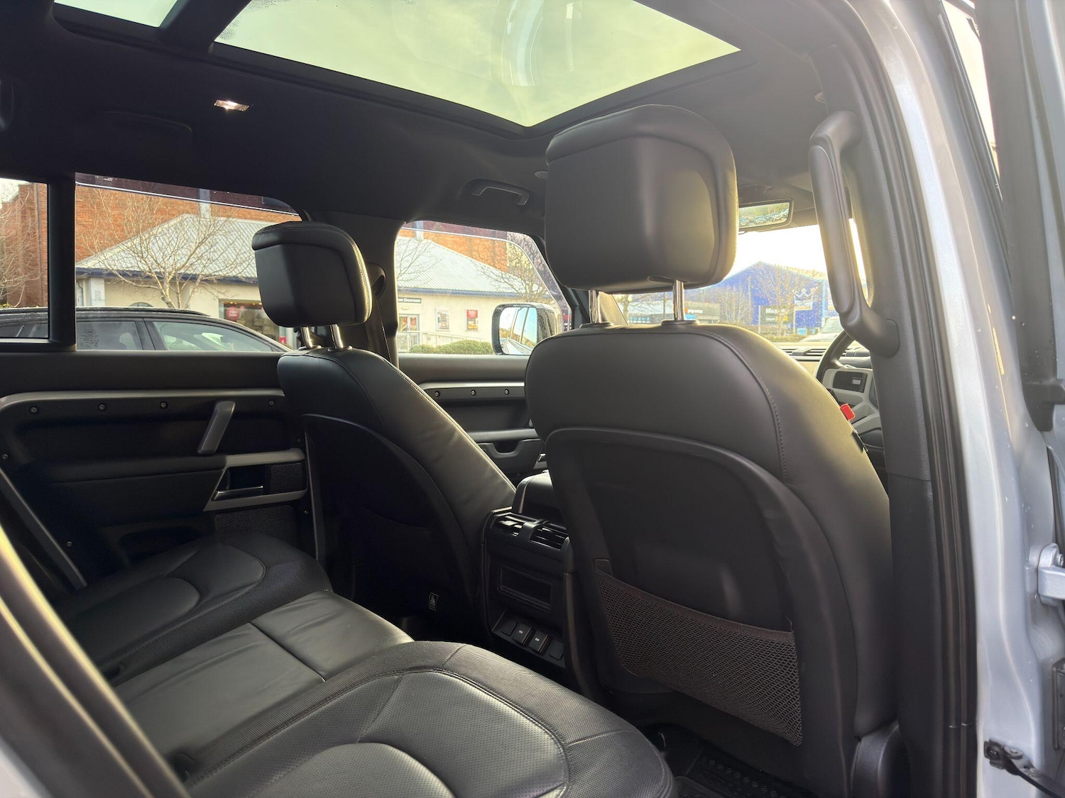 Used Land Rover Defender 110 2023 for sale - 77130789: Photo 25