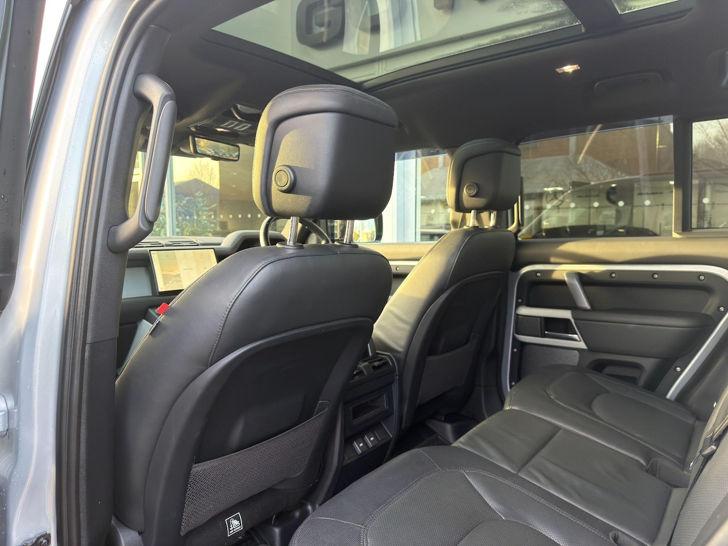 Used Land Rover Defender 110 2023 for sale - 77130789: Photo 28