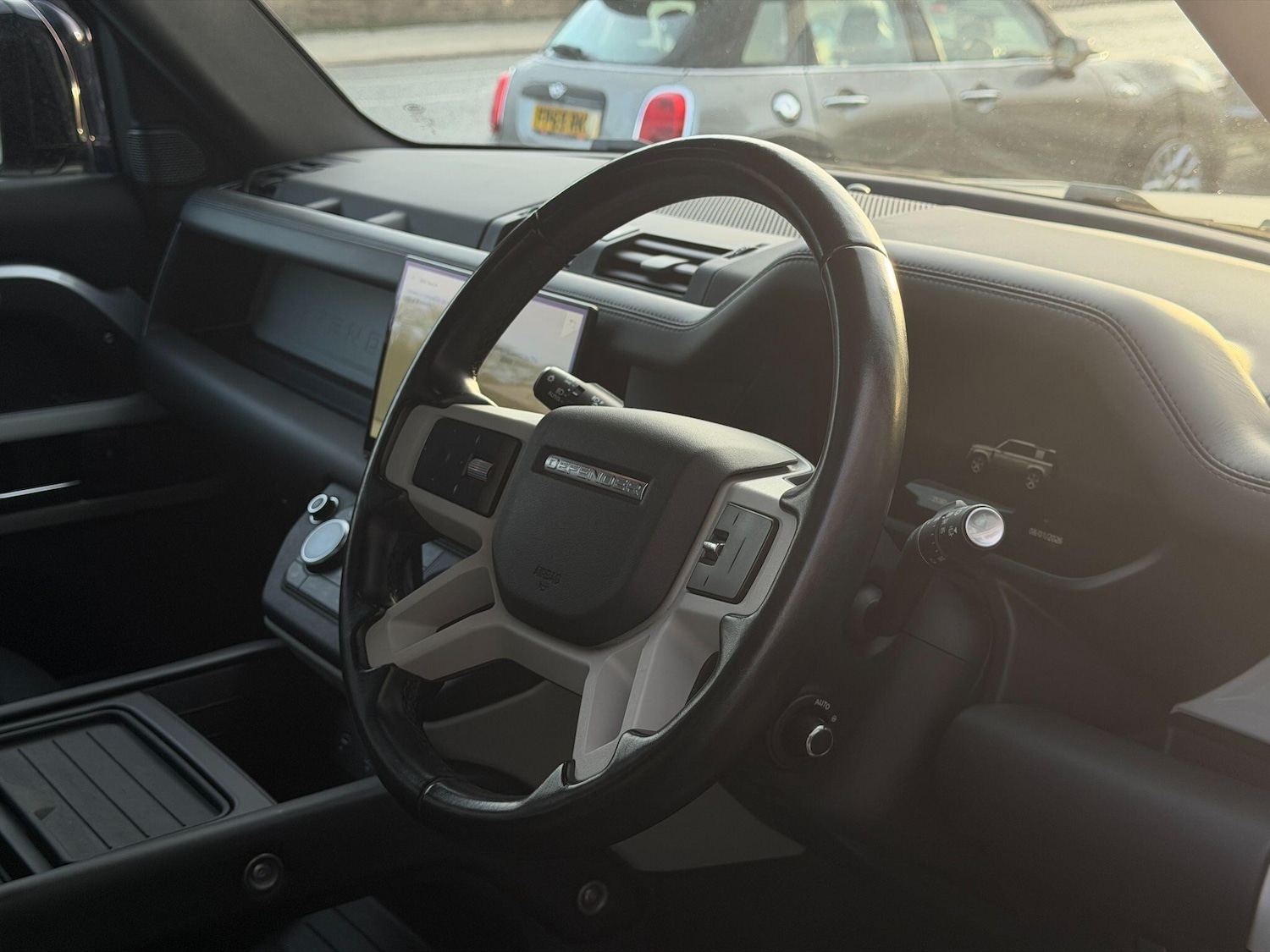 Used Land Rover Defender 110 2023 for sale - 77130789: Photo 31