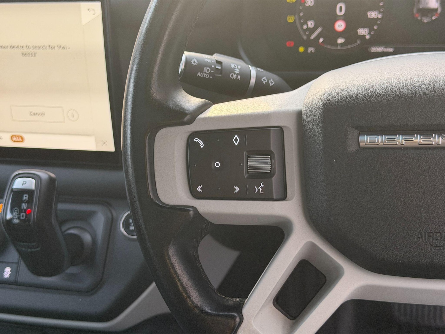 Used Land Rover Defender 110 2023 for sale - 77130789: Photo 32