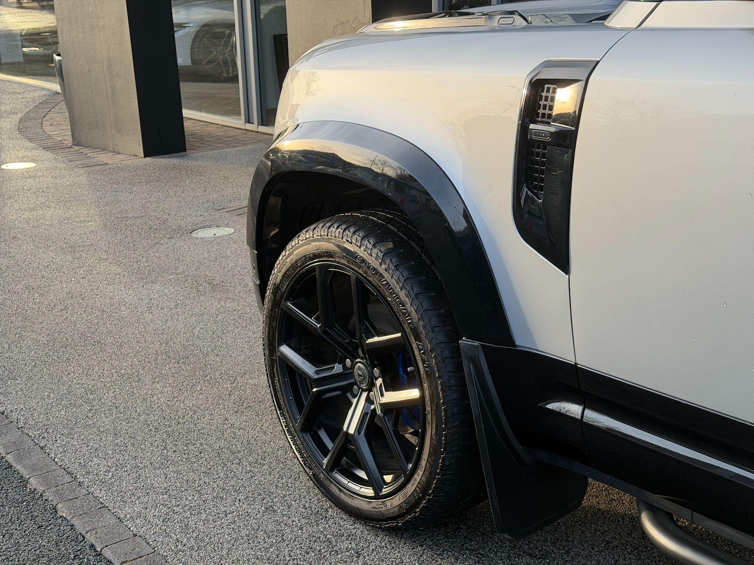 Used Land Rover Defender 110 2023 for sale - 77130789: Photo 66