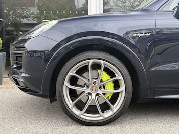 Used Porsche Cayenne 2023 for sale - 78504178: Photo