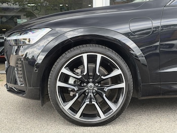 Used Volvo XC60 2025 for sale - 79026204: Photo