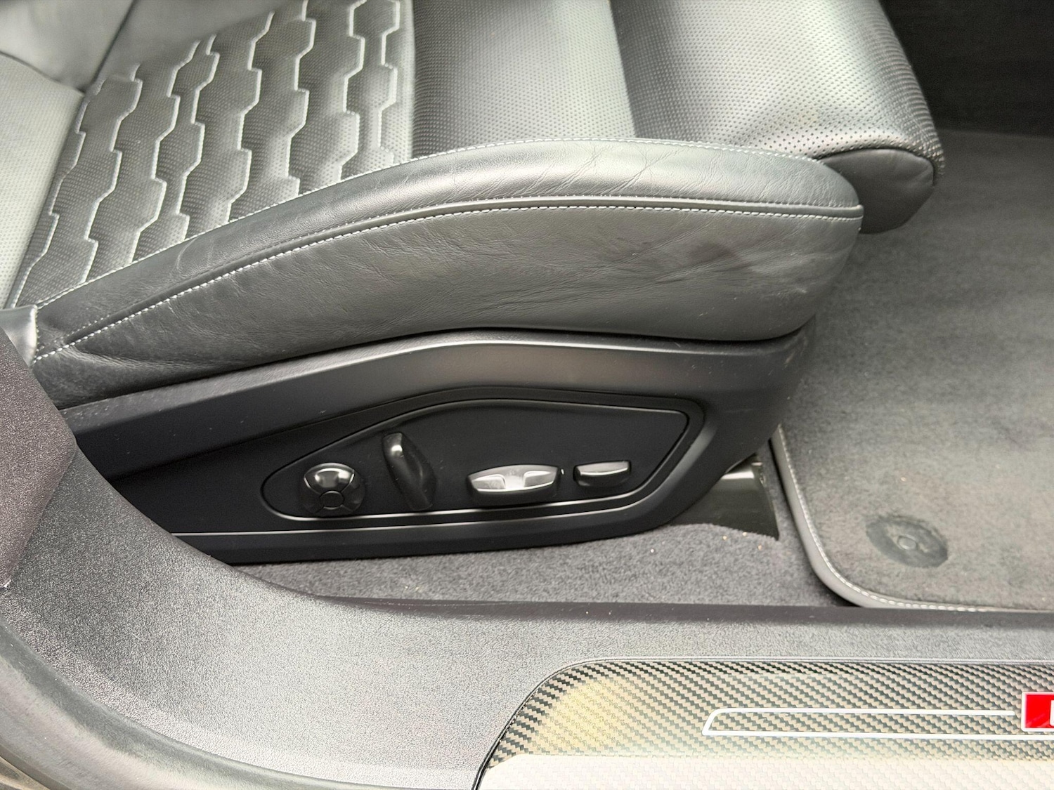 Used Audi RS e-tron GT 2021 for sale - 77351770: Photo 32