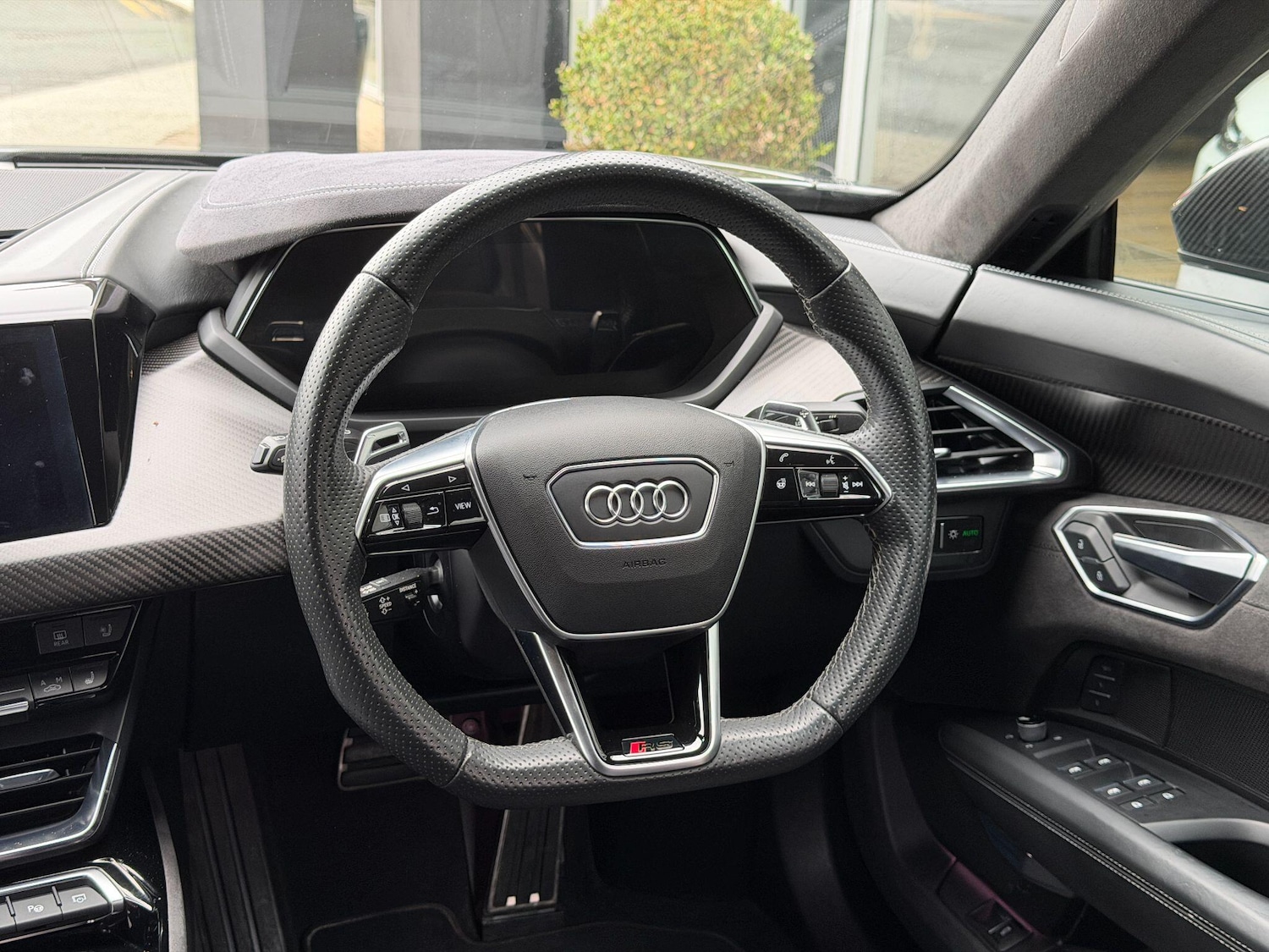 Used Audi RS e-tron GT 2021 for sale - 77351770: Photo 33