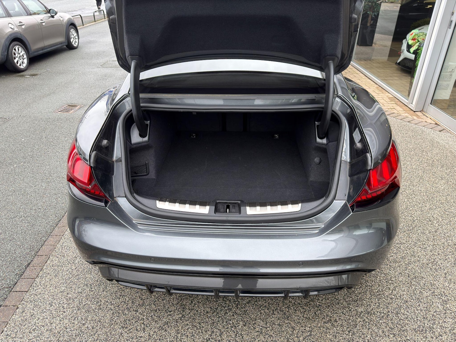 Used Audi RS e-tron GT 2021 for sale - 77351770: Photo 65