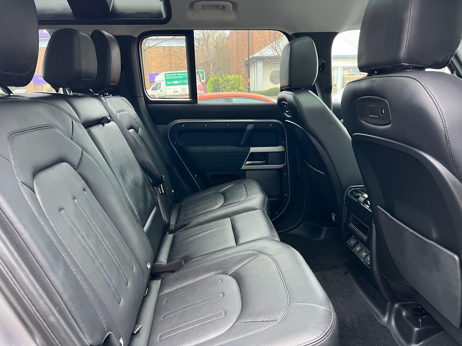 Used Land Rover Defender 2022 for sale - 77049855: Photo 30