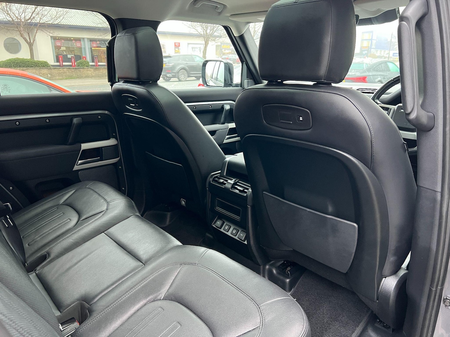 Used Land Rover Defender 2022 for sale - 77049855: Photo 31