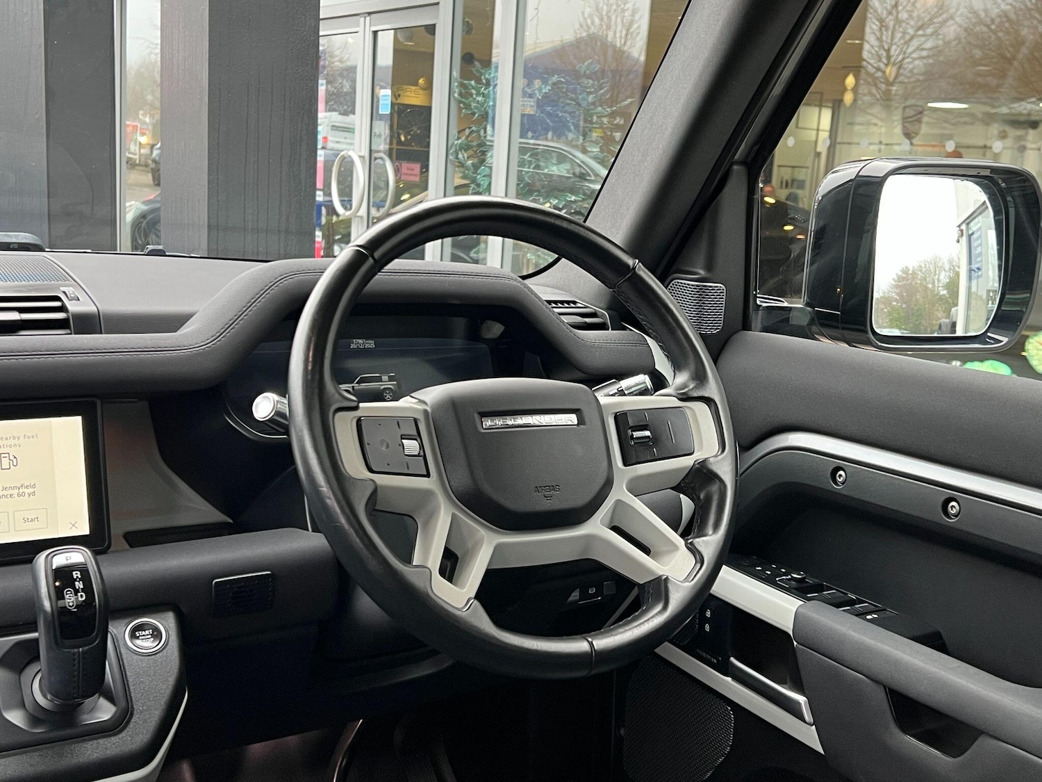 Used Land Rover Defender 2022 for sale - 77049855: Photo 32