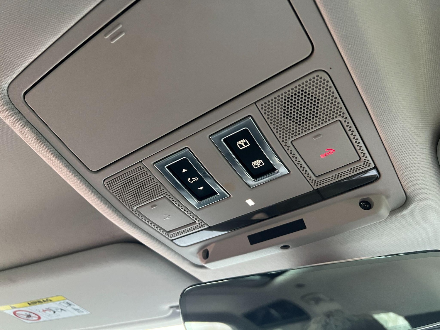 Used Land Rover Defender 2022 for sale - 77049855: Photo 38