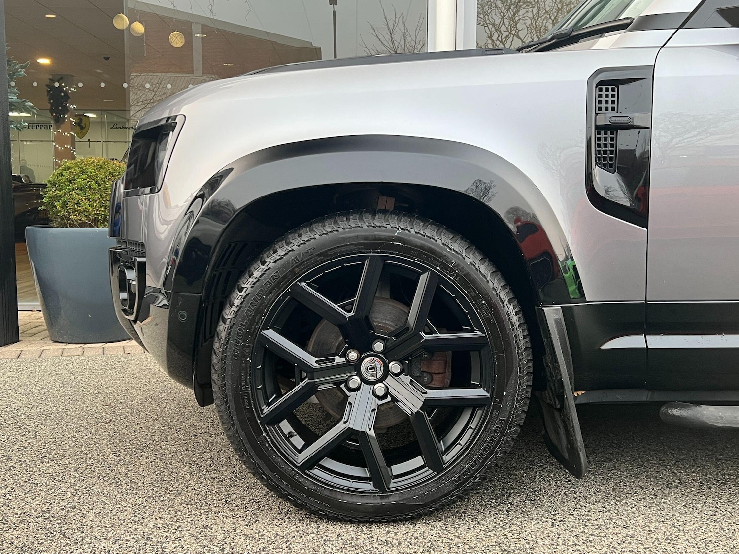 Used Land Rover Defender 2022 for sale - 77049855: Photo 4